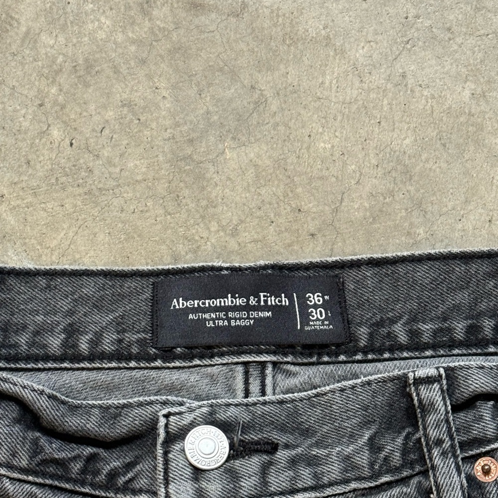 Abercrombie Dark Gray Black Baggy Jeans - Picture 2 of 3